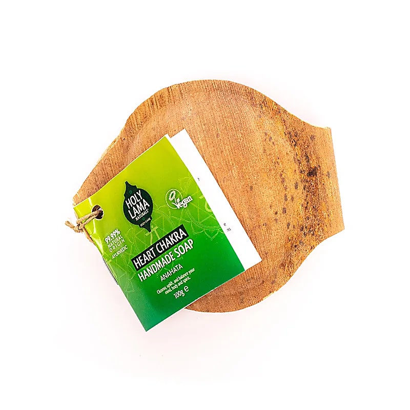 Holy Lama jabón chakra del corazón en hoja de palma