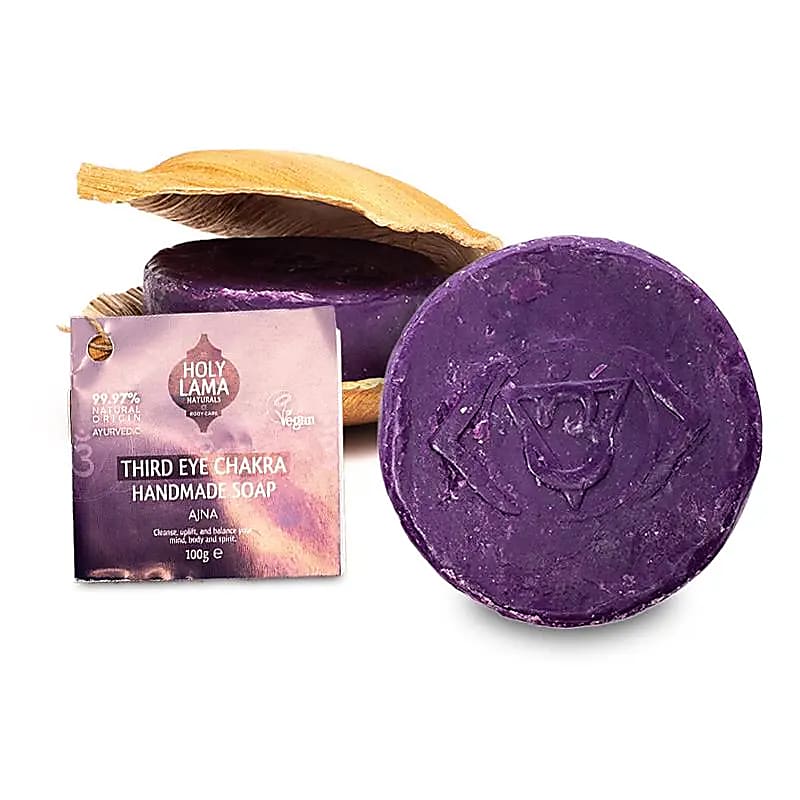 Holy Lama jabón chakra del tercer ojo en hoja de palma