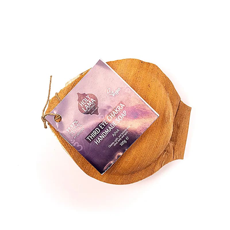 Holy Lama jabón chakra del tercer ojo en hoja de palma